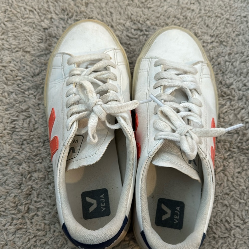 Women’s Vejas